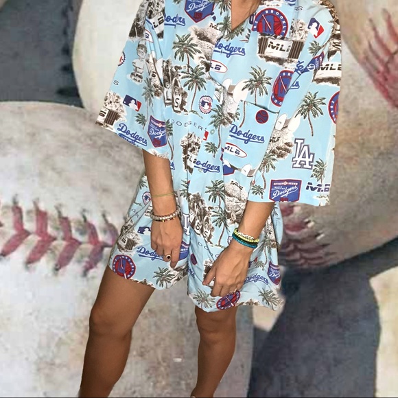 NWT Cooperstown Collection LA dodgers button down! - Picture 2 of 5